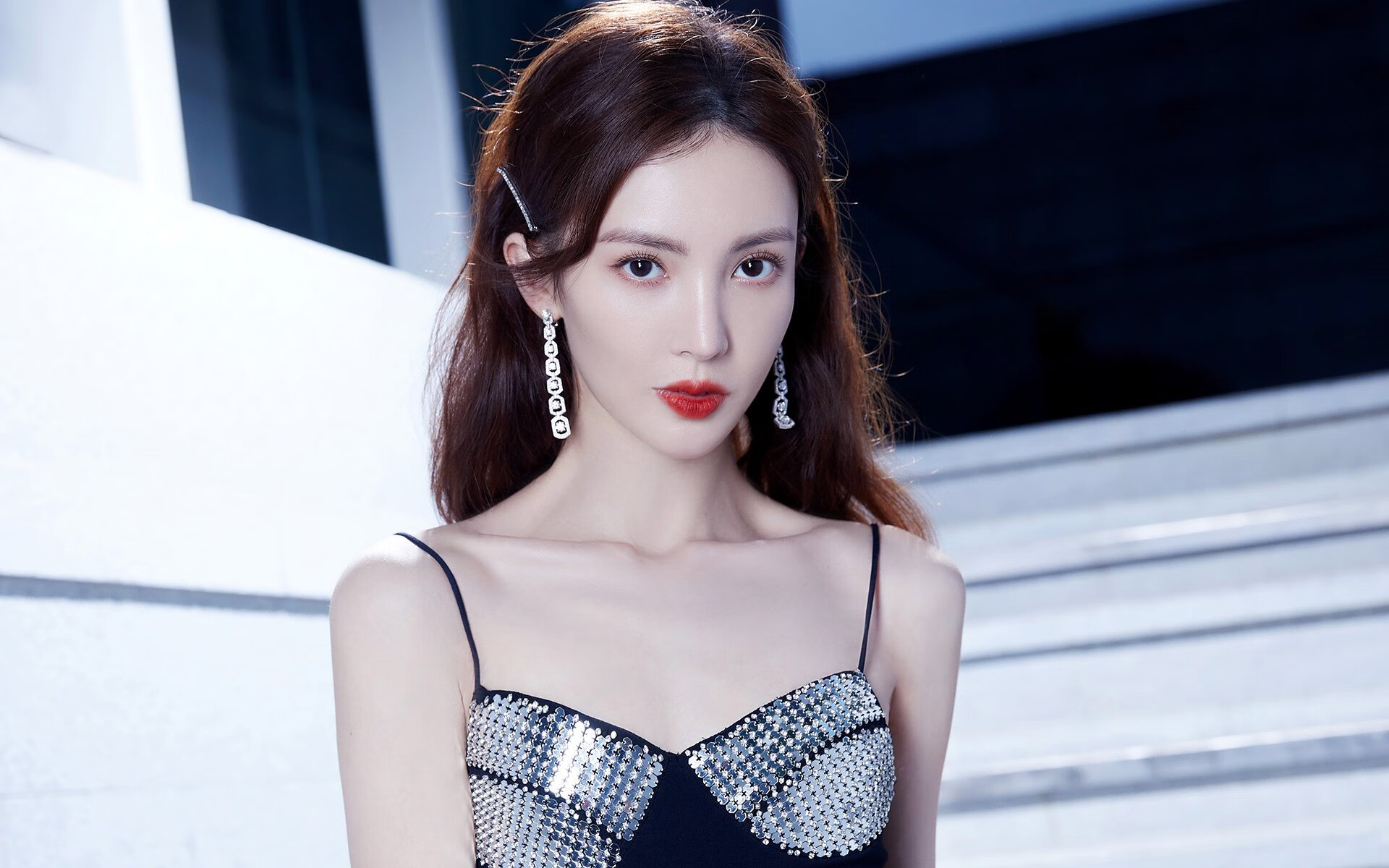 爱游戏官方-中距离蛙泳选手体能管理见长，蛙泳比赛泳距