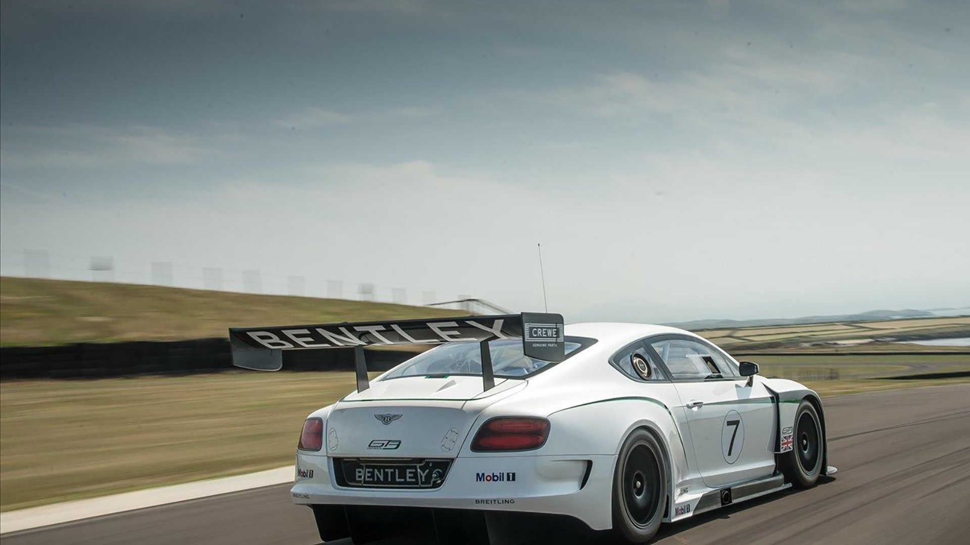 加拿大队的未来：如何借助数据分析与科技推动战术革新，加拿大队队员