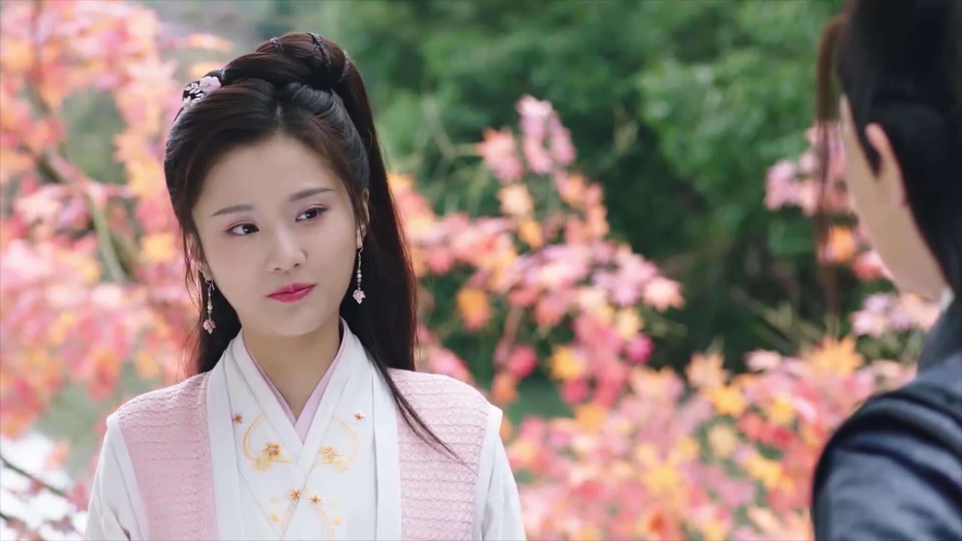 博卡中卫遭遇轮番冲击，疲于应付，博卡出来的球星