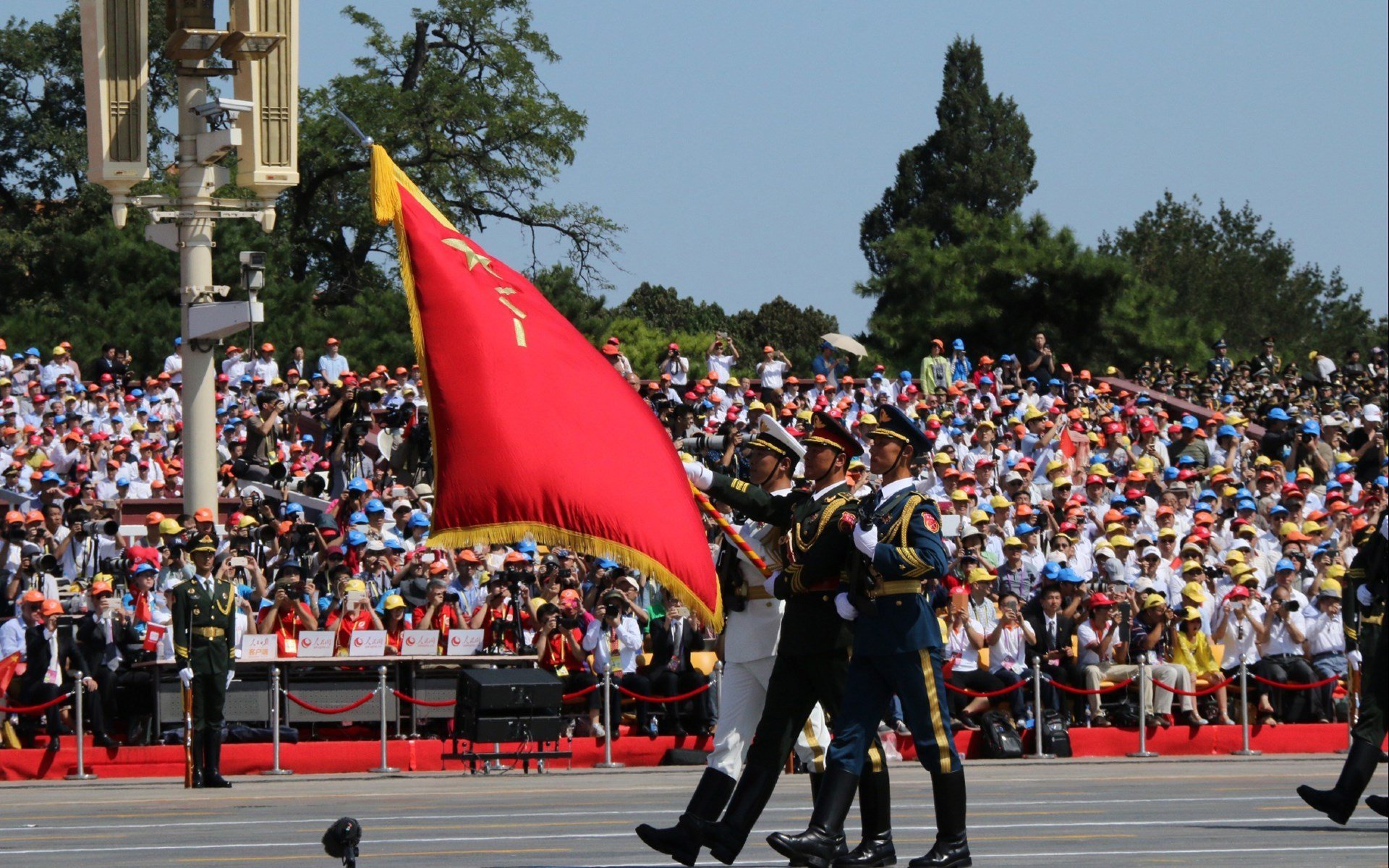 爱游戏官方-中国男篮强化高位挡拆配合提升进攻效率，中国男篮高大中锋都有谁呀