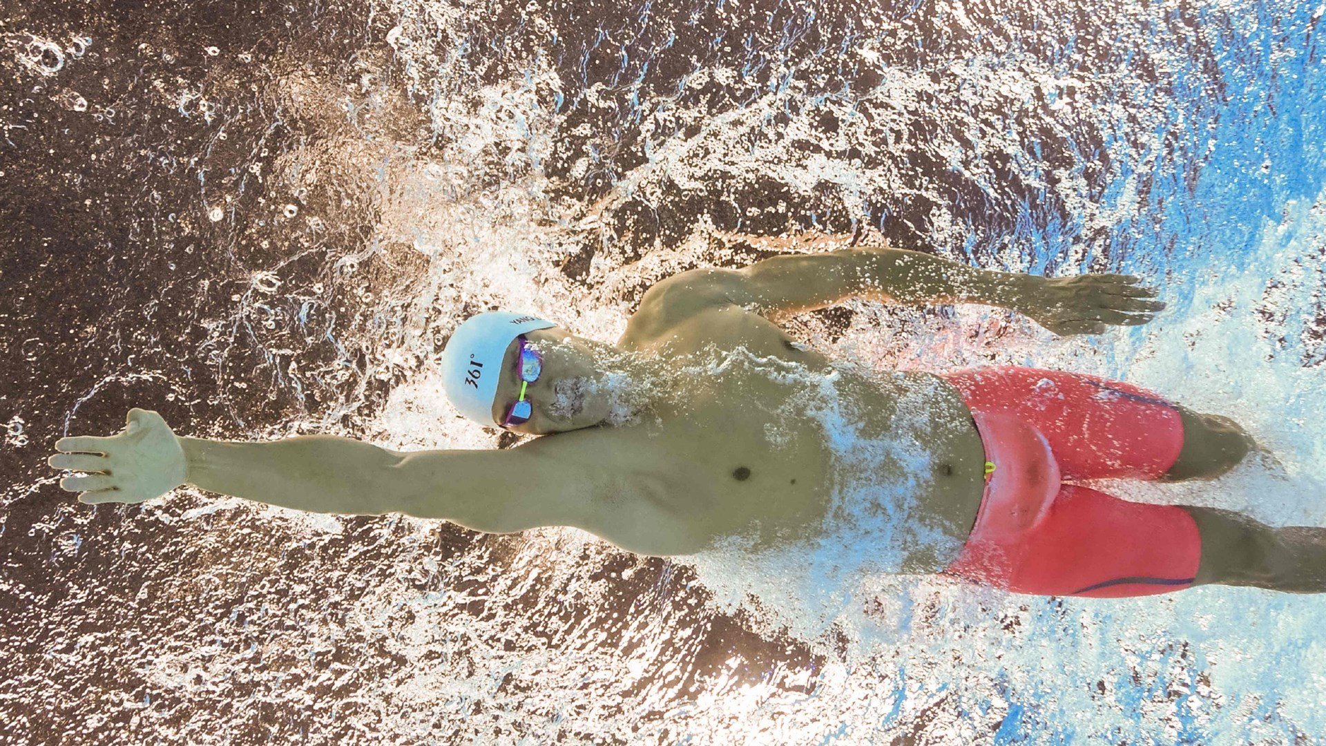 世界杯：警方与球迷组织提前协商 看台横幅与应援方式更有秩序